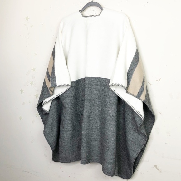 FOREVER 21 color block poncho gray and white tan blanket shawl - Picture 8 of 10